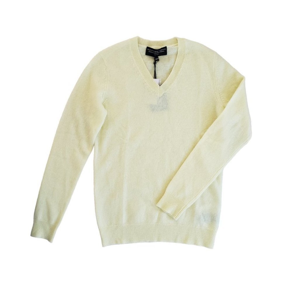 Classic V-Neck Sweater - Cream